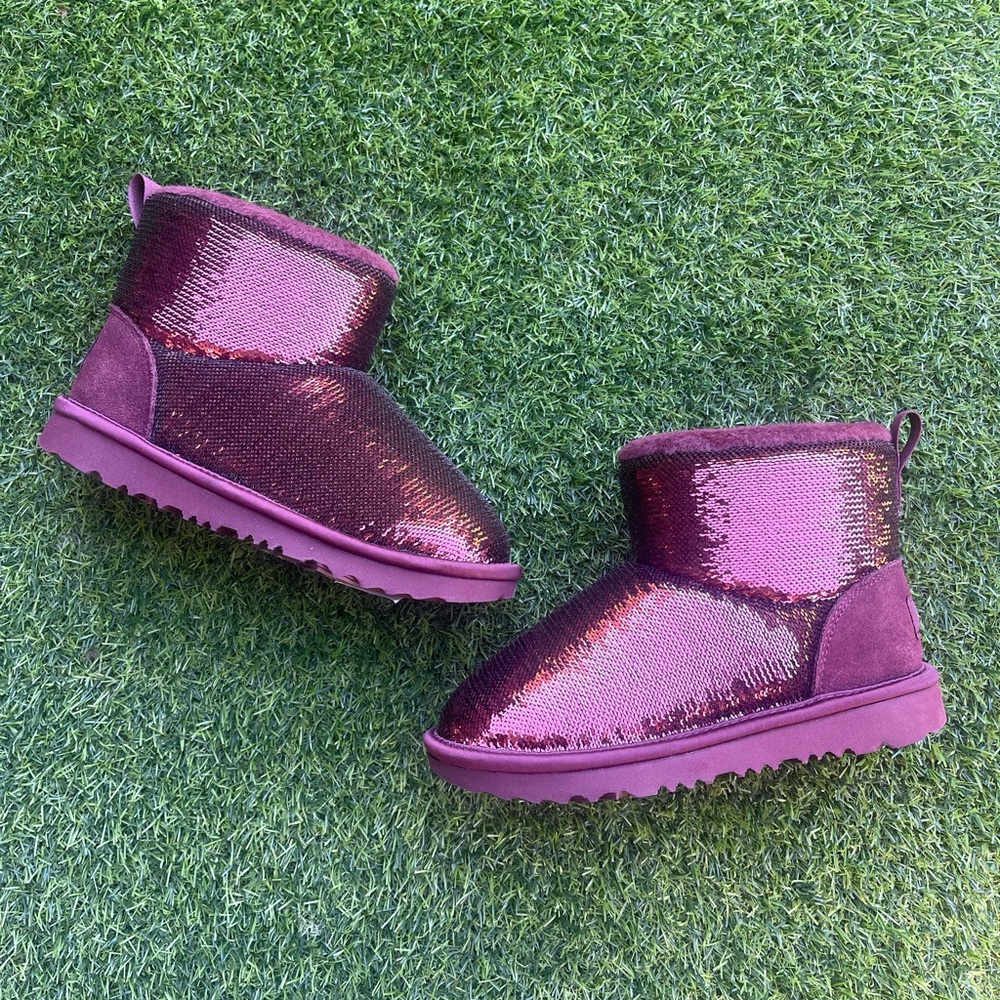 UGG Kids Sequin Ankle Boots in Shiny Magenta